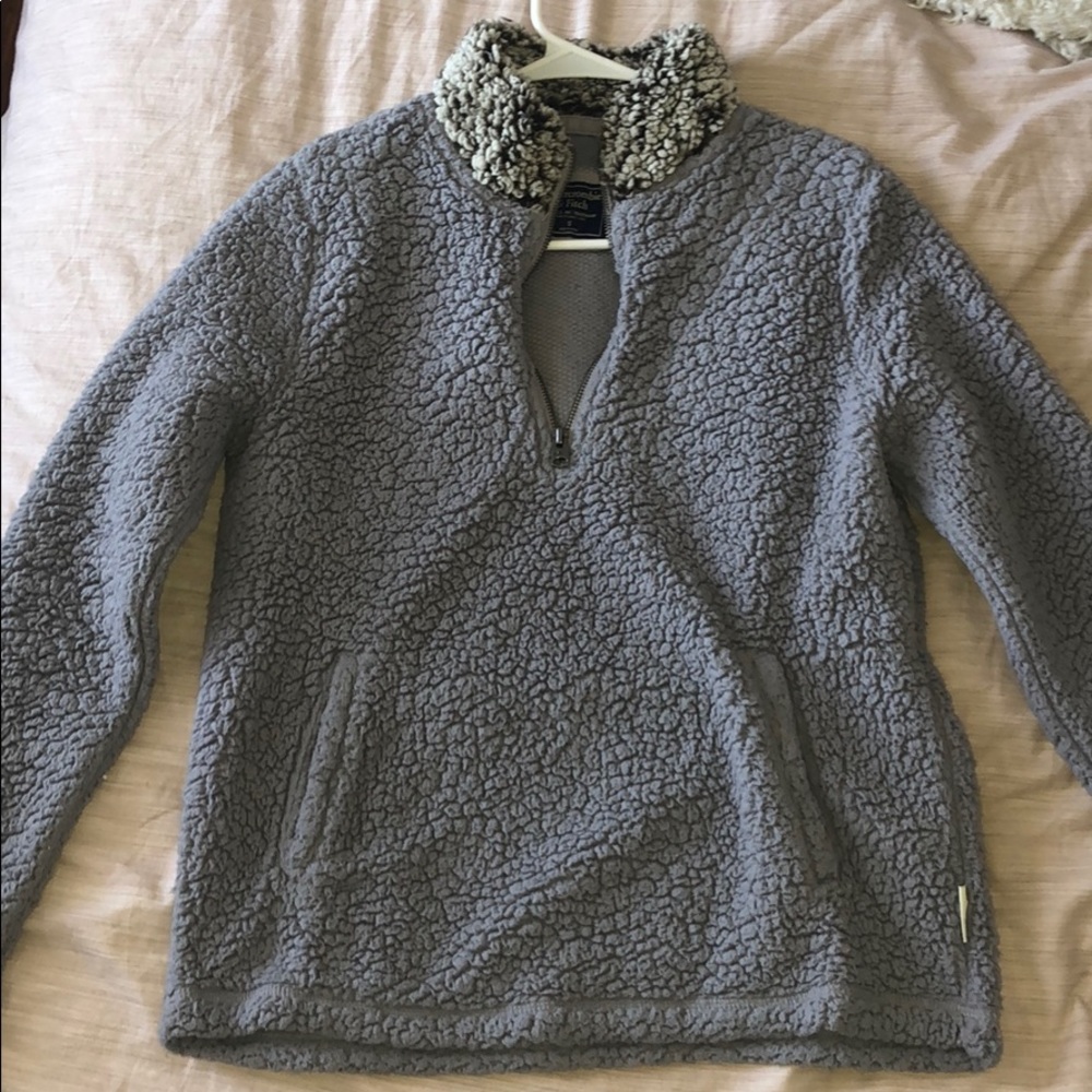 Fluffy half zip